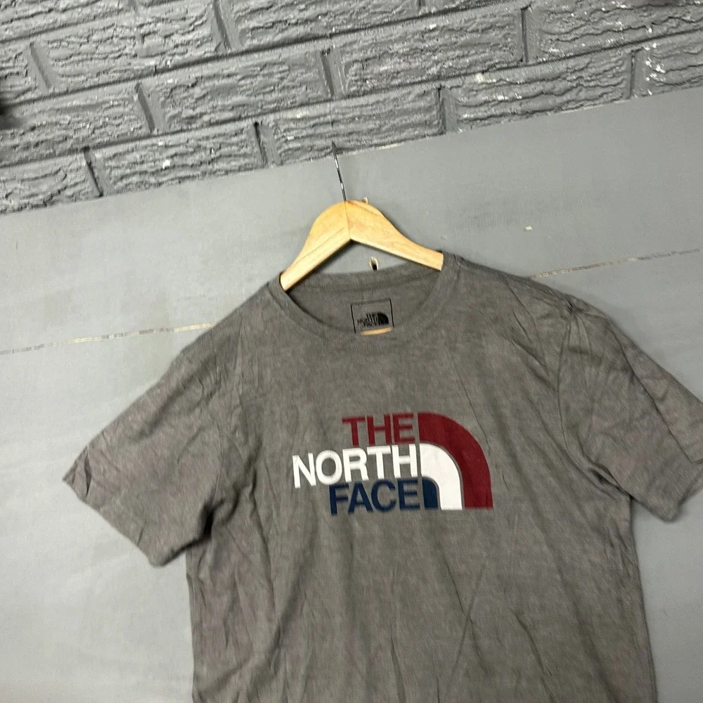 The North Face Mens Medium Gray Graphic Logo Short Sleeve T-Shirt Heathered Tee